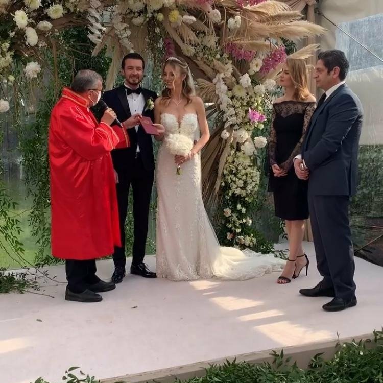 0000001-1 Ersin Düzen kimdir? Nereli ve kaç yaşında? Hangi takımlı? | Ersin Düzen evlendi mi?