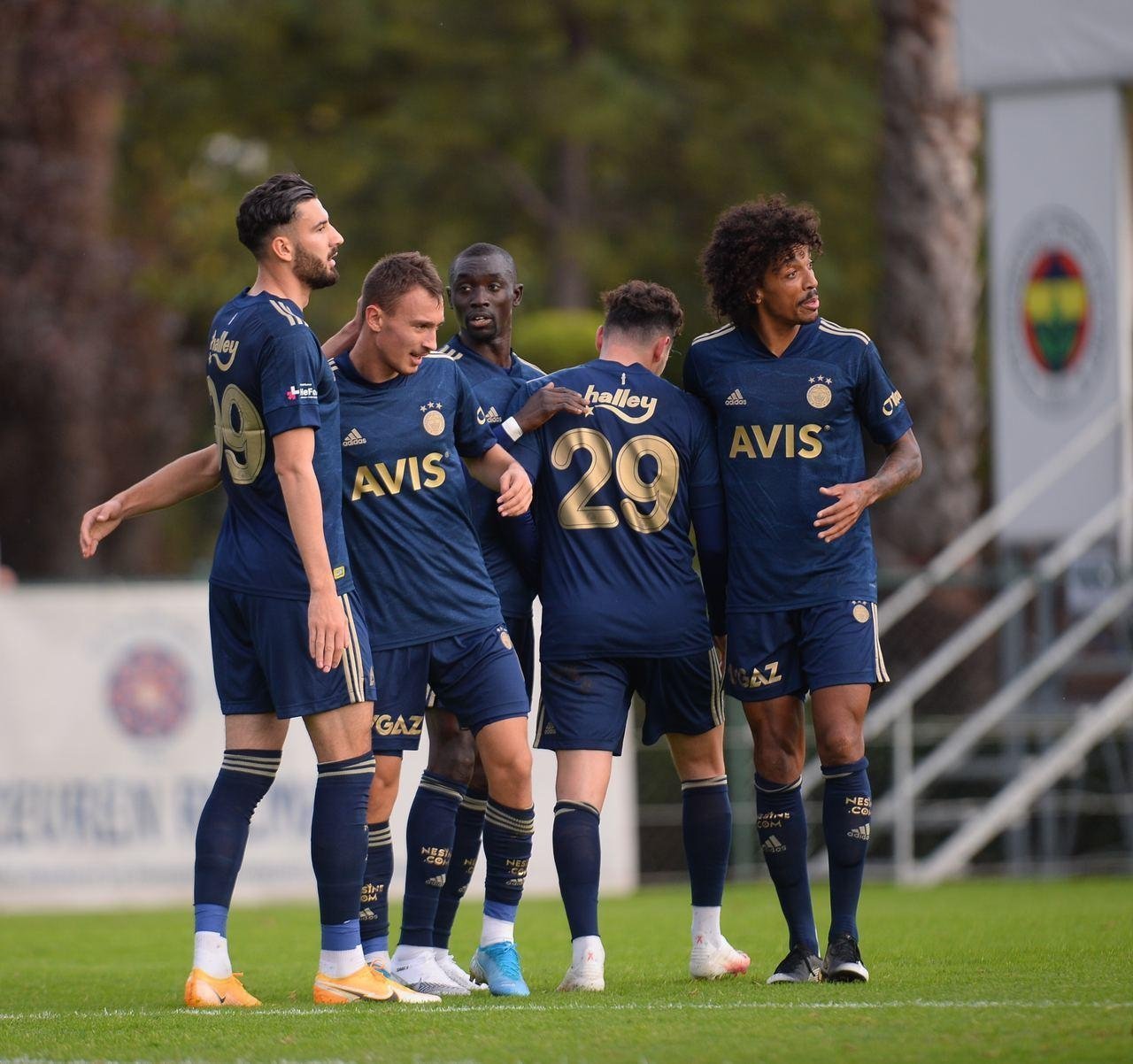 0x0-fenerbahcede-serhat-ahmetoglu-ruzgari-1605454189983 Serhat Ahmetoğlu kimdir, kaç yaşında ve nereli? Mevkisi ne?