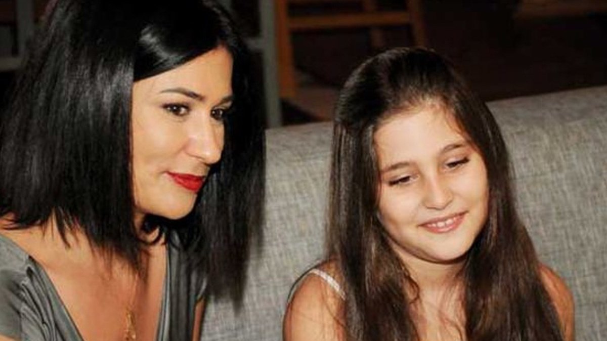 İclal Aydın’ın kızı Zeynep Lal kimdir? Kaç yaşında? İclal Aydın sevgilisi kim? İclal Aydın’ın kızı Zeynep Lal kimdir? Kaç yaşında? İclal Aydın sevgilisi kim?