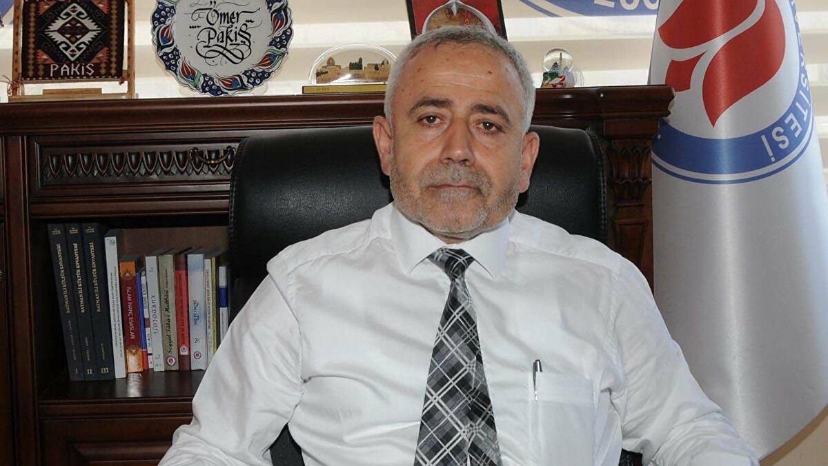 Hakkari Üniversitesi Rektörü Prof. Dr. Ömer Pakiş kimdir, kaç yaşında ve nereli?