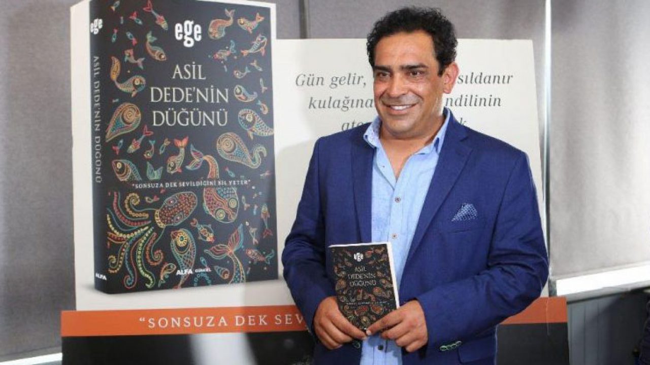 Şarkıcı Ege kimdir? Nereli? Kaç yaşında? Gerçek adı ne? Evli mi? Eşi kim? – Şarkıcı Ege hayatı