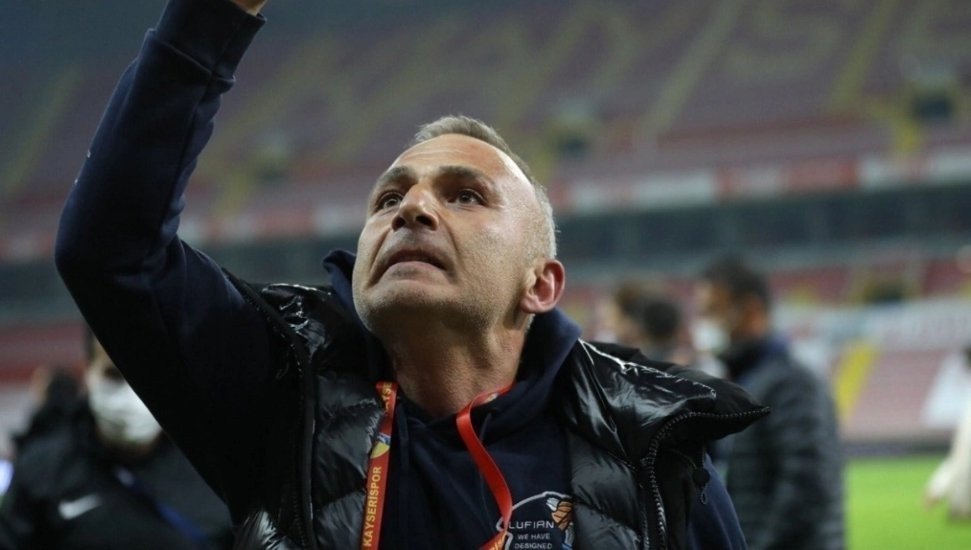 Kayserispor Teknik Direktörü Uğur Kulaksız kimdir? Kaç yaşında? Nereli? Kayserispor Teknik Direktörü Uğur Kulaksız kimdir? Kaç yaşında? Nereli?