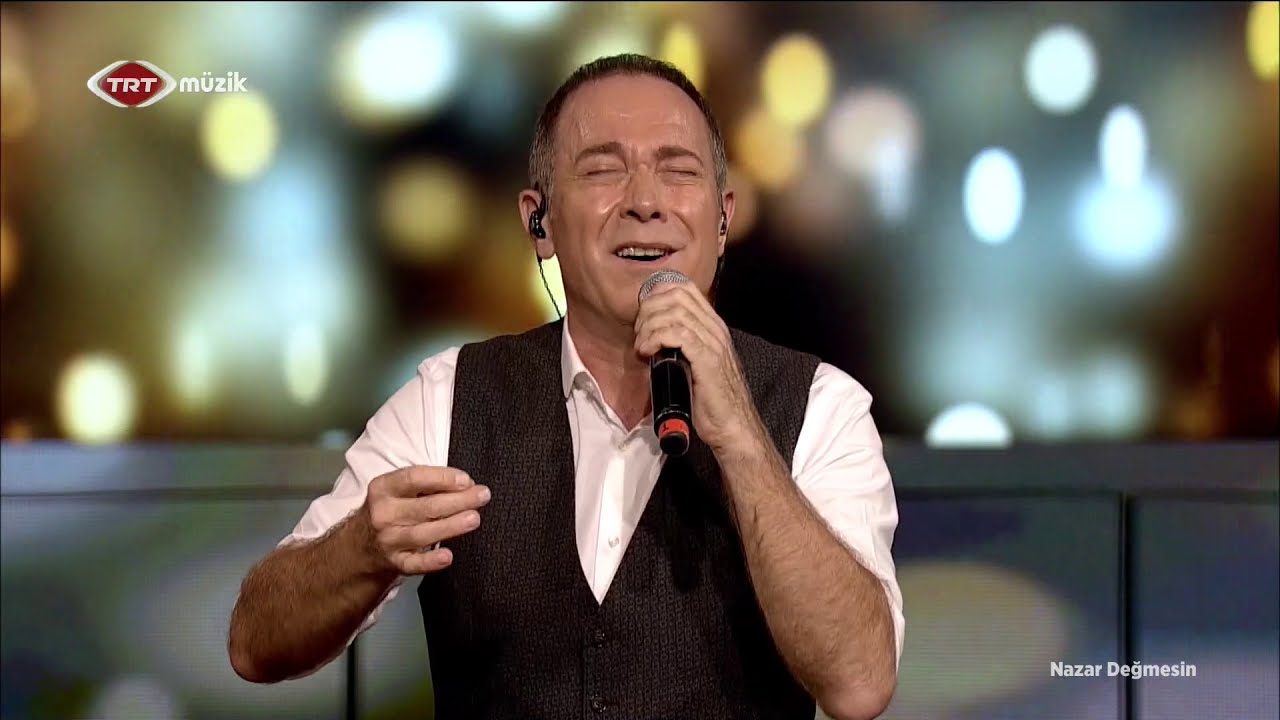 Sümer Ezgü kimdir? Nereli, kaç yaşında? Evli mi? Şarkıları nelerdir?