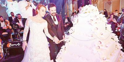 İsmail Özkan'ın eşi kimdir? Esra Mimaroğlu nereli, kaç yaşında?