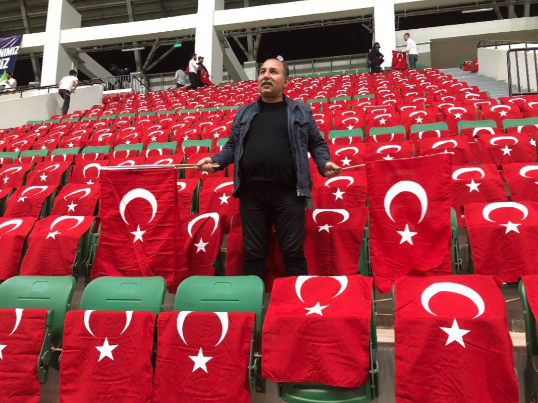 AK Parti Diyarbakır İl Yöneticisi Turgut Özzeren kimdir? AK Parti Diyarbakır İl Yöneticisi Turgut Özzeren kimdir?