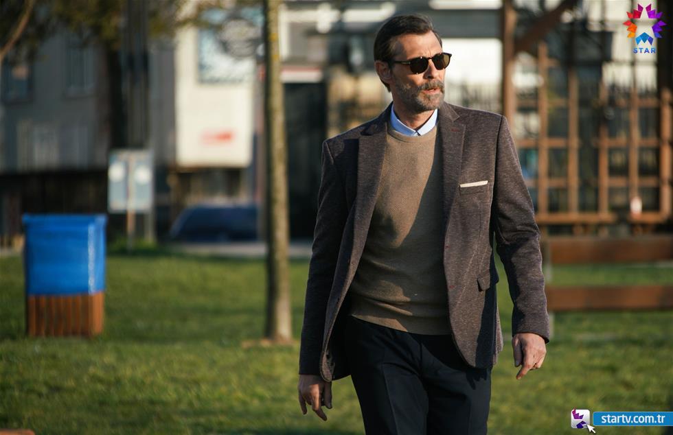 Kağıt Ev Cihan Fırtına kimdir? Kağıt Ev Cihan Fırtına kimdir?