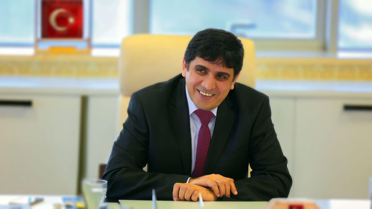 Iğdır Üniversitesi Rektörü Mehmet Hakkı Alma kimdir? Nereli? Kaç yaşında?