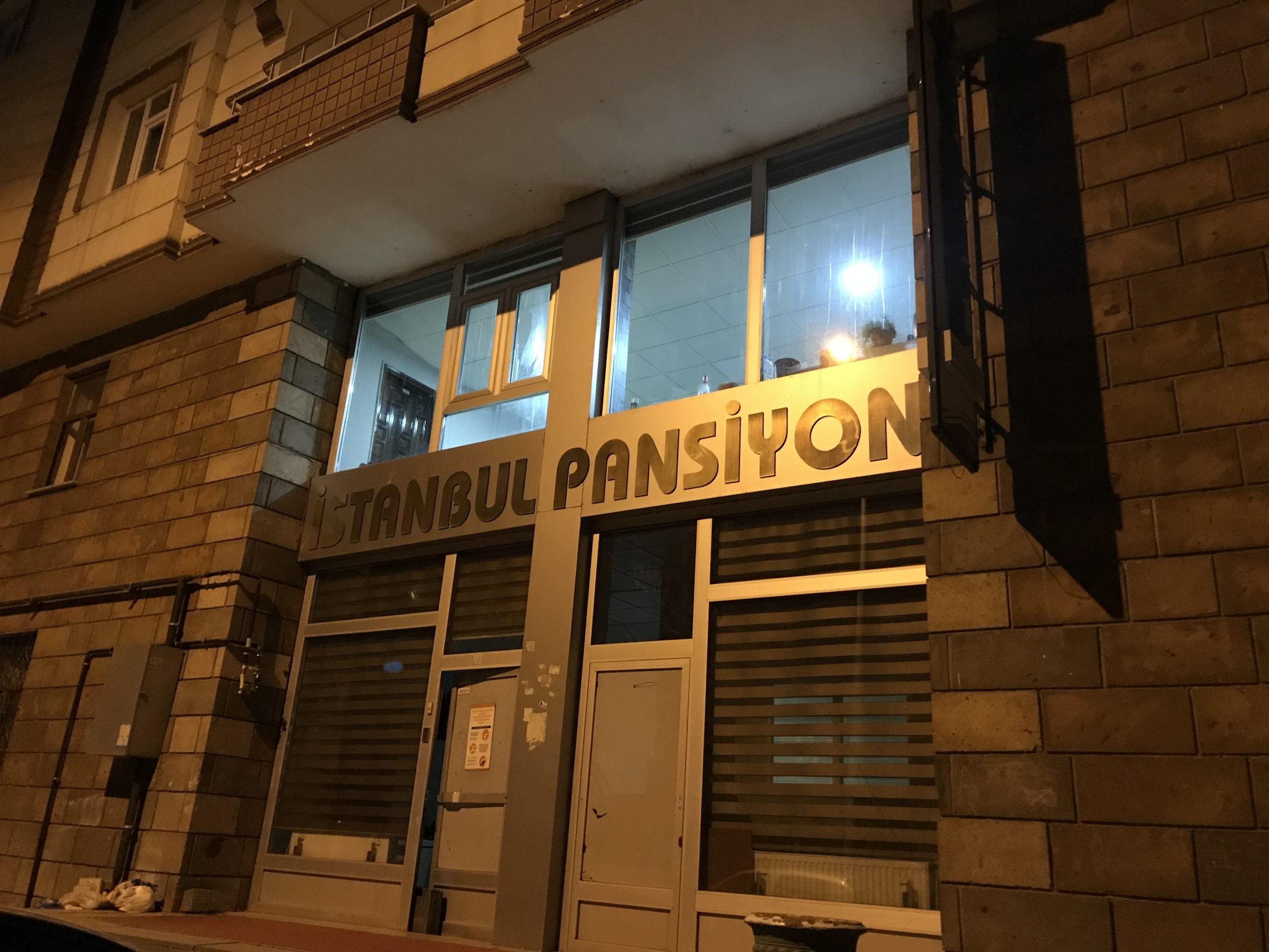 Ağrı’da kadın polis, erkek meslektaşı tarafından öldürüldü!