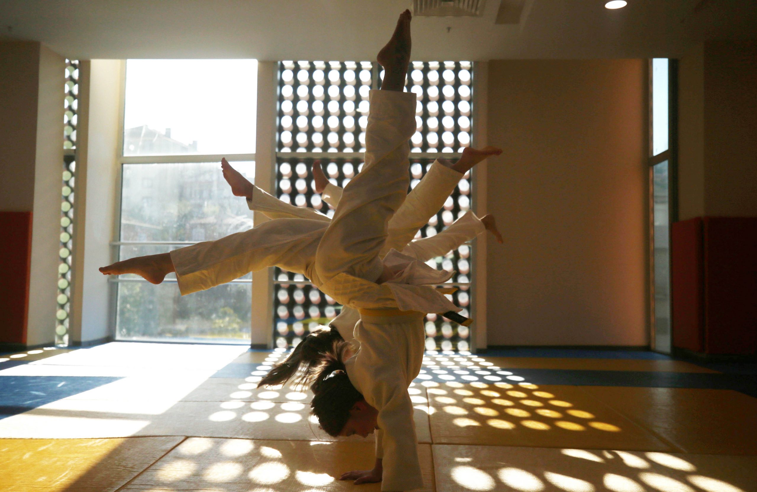 Hastalık onları yıldıramadı! Düzce’de kalp rahatsızlığı bulunan iki arkadaş judoyla hayata tutundu Hastalık onları yıldıramadı! Düzce’de kalp rahatsızlığı bulunan iki arkadaş judoyla hayata tutundu