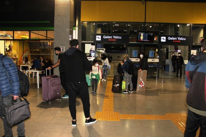 17 günlük kapanma kararından sonra Bodrum'a göç trafiği arttı.