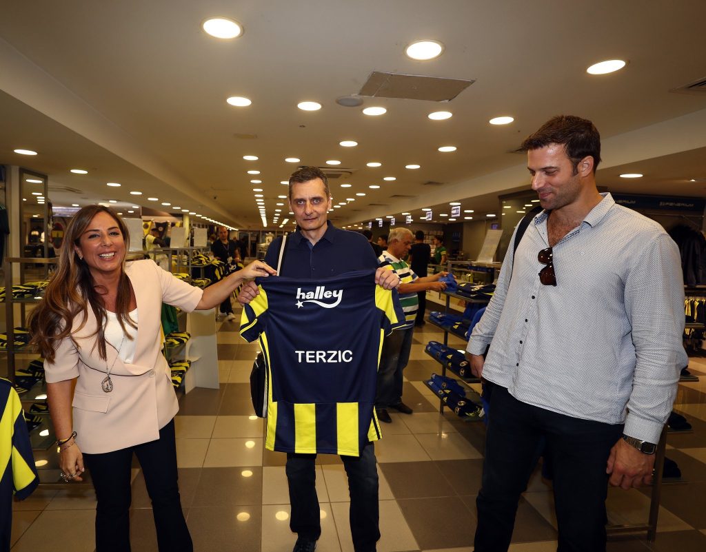 1ad1049f-aa50-4ba4-bd16-7d0ddb8a809e-1024x801-1 Zoran Terzic kimdir? Kaç yaşında? Nereli?