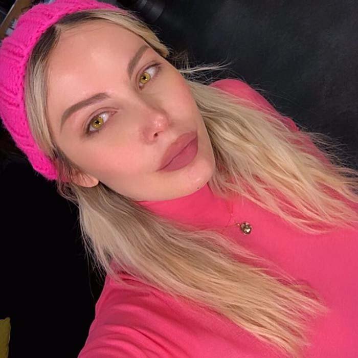 55a4a2f5-5fc9-4d3f-8c28-eae2f583ba72 Hande Sarıoğlu kimdir, kaç yaşında, nereli? Habertürk spor spikeri Hande Sarıoğlu kovuldu mu?