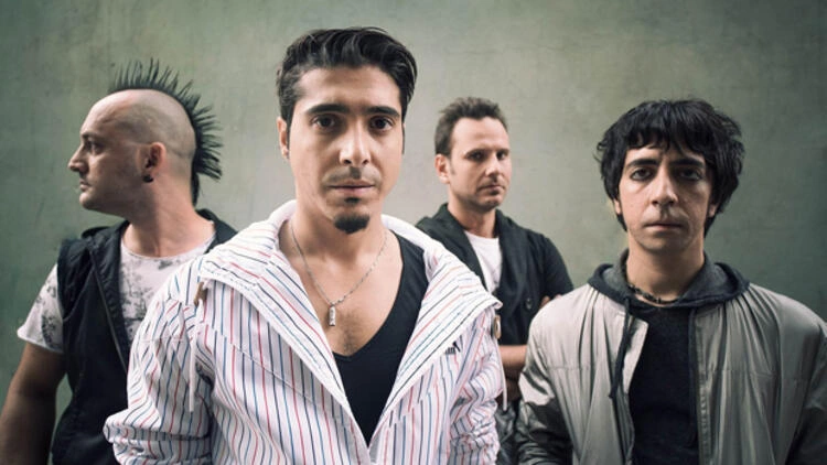 5708fdef67b0a961b80f2034 Manga Ferman Akgül kimdir? Nereli, kaç yaşında? Evli mi? Şarkıları nelerdir?