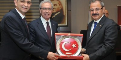 İş Bankası GM Adnan Bali: Türkiye hızlı büyümek zorunda