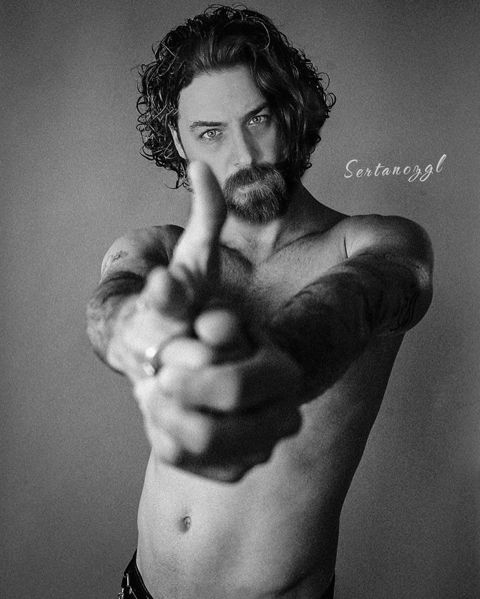 86995586-2130554 Tuğkan Gönültaş (Elraen) kimdir? kaç yaşında, nereli? Elraen ırkçılık olayı nedir?