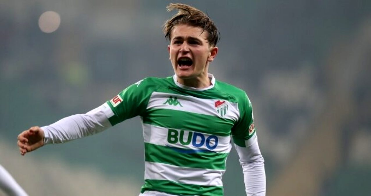 Ali Akman kimdir? Kaç yaşında? Nereli? Ali Akman hangi takımlarda oynadı?