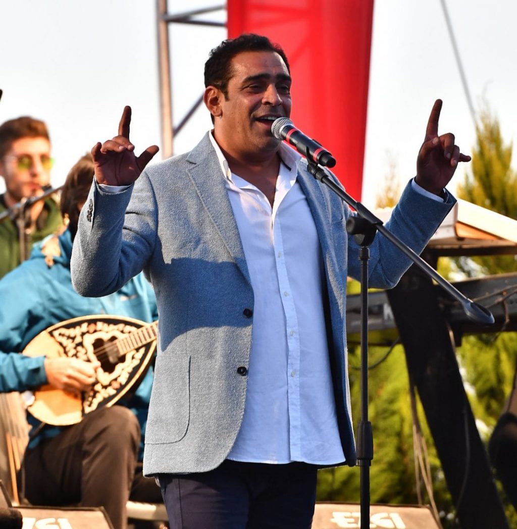 arkici-ege Şarkıcı Ege kimdir? Nereli? Kaç yaşında? | Şarkıcı Ege hayatı