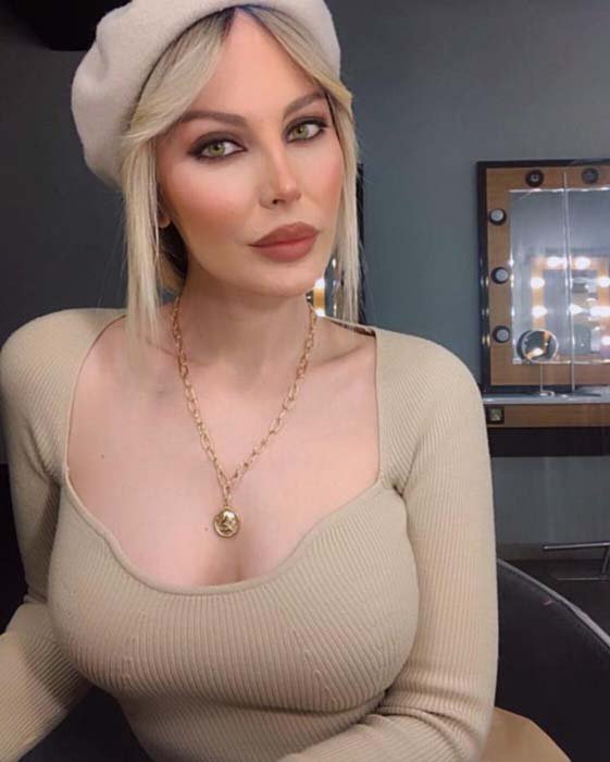 bomba-iddia-mezdeke-dansi-yapan-spiker-hande-13920950-3446-m Hande Sarıoğlu kimdir, kaç yaşında, nereli? Habertürk spor spikeri Hande Sarıoğlu kovuldu mu?