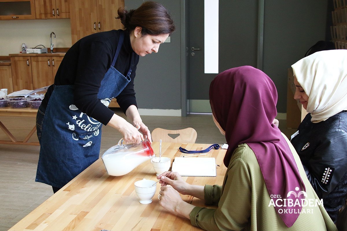 İpek Kuşçu kimdir? Nereli, kaç yaşında? Mesleği ne? Kitapları nelerdir?
