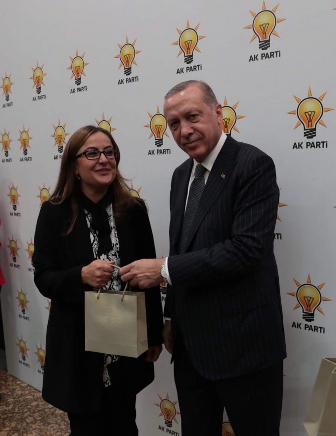 dong0qgxgaoriyu AK Parti MKYK üyesi Şebnem Koçakelçi kimdir, nereli, kaç yaşında?