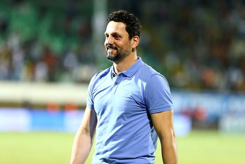 erol-bulut-teklif-aldigi-kulubu-acikladi-1591344054113 Fenerbahçe'nin yeni hocası Erol Bulut kimdir? Kaç yaşında? Nereli? Erol Bulut'un kariyeri