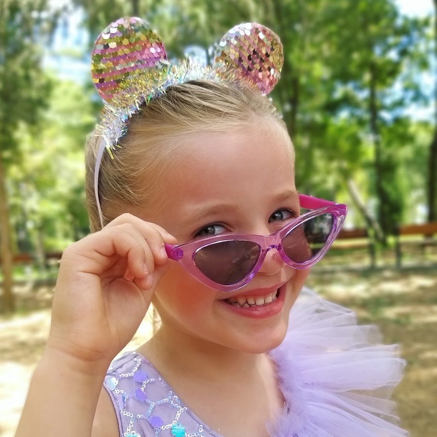 Bade Arazlı kimdir? Nereli, kaç yaşında? Hangi dizi ve filmlerde rol almıştır?