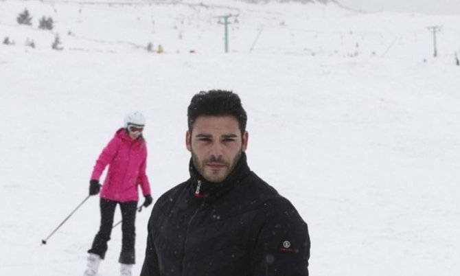 hande-ercelin-yeni-sevgilisi-murat-akdogan-kimdir-kac-yasinda-milyoner-murat-akdoganin-eski-sevgilisi-bakin-kim-1200x720-1 hande-ercelin-yeni-sevgilisi-murat-akdogan-kimdir-kac-yasinda-milyoner-murat-akdoganin-eski-sevgilisi-bakin-kim-1200x720.jpg