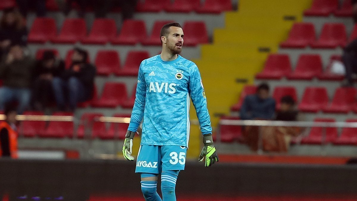 harunkapak Fenerbahçe kalecisi Harun Tekin kimdir? Kaç yaşında? Aslen nereli? Hangi takımlarda oynadı, forma giydi?