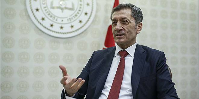 Bakan Ziya Selçuk’tan ‘canlı sınıf’ açıklaması Bakan Ziya Selçuk’tan ‘canlı sınıf’ açıklaması