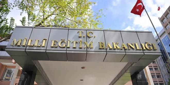 MEB, uzaktan eğitime geçişle ilgili alınan kararları açıkladı MEB, uzaktan eğitime geçişle ilgili alınan kararları açıkladı