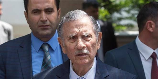 Eski başbakanlardan Yıldırım Akbulut hayatını kaybetti