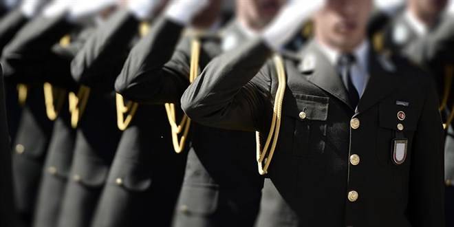 O yönetmelikle FETÖ’cülere böyle yol verildi: Kimse dokunmadı O yönetmelikle FETÖ’cülere böyle yol verildi: Kimse dokunmadı