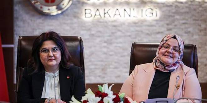 Aile ve Sosyal Hizmetler Bakanlığı görevini Derya Yanık devraldı