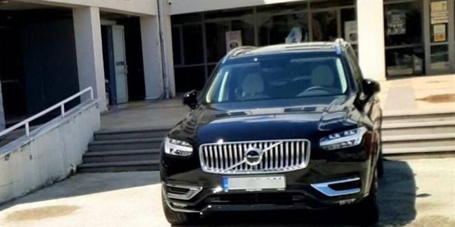 Belediye ‘İtfaiye öncü aracı’ diye aldı, makam aracı yaptı Belediye ‘İtfaiye öncü aracı’ diye aldı, makam aracı yaptı