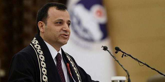 AYM Başkanı Arslan: Hukuk sisteminin gözden geçirilmesi zorunlu AYM Başkanı Arslan: Hukuk sisteminin gözden geçirilmesi zorunlu