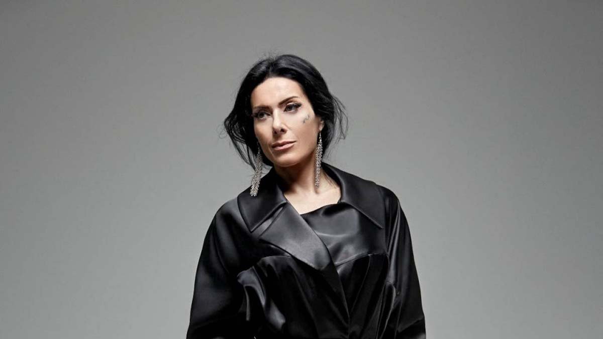 photo-193-0 Şarkıcı Gülay kimdir? Gülay Sezer nereli, kaç yaşında? Evli mi?