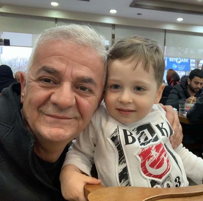 Zafer Algöz kimdir? Kaç yaşında? Nereli? Evli mi, eşi kim? İşte Zafer Algöz'ün oynadığı dizi ve filmler