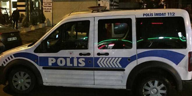 Konya’da bir kişi işyerinde başından vurulmuş olarak bulundu Konya’da bir kişi işyerinde başından vurulmuş olarak bulundu