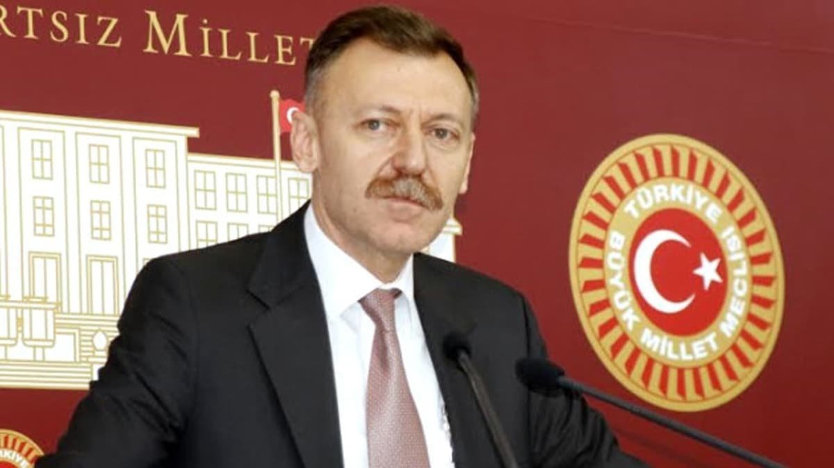 t25-21062020b44bd79d Aytuğ Atıcı kimdir? Nereli ? Kaç yaşında? | CHPli Aytuğ Atıcı hayatı