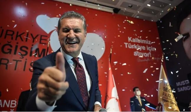 tre Mustafa Sarıgül kimdir? Nereli ve kaç yaşında? Mustafa Sarıgül partisinin adı ne? Mustafa Sarıgül Twitter adresi nedir?