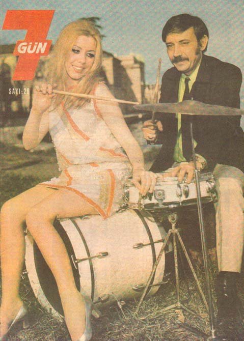 untitled-188 Kamuran Akkor'un eşi kimdir? Vasfi Uçaroğlu kimdir? Kaç yaşında, neden öldü?