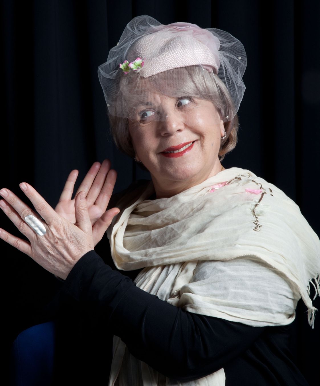 0ba25e6341c90a747a92d658ae5059db Zerrin Sümer kimdir? Nereli, kaç yaşındadır?