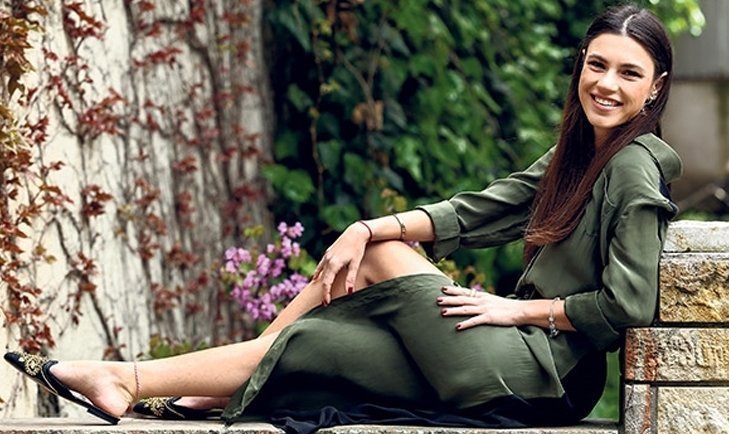 Yüsra Geyik kim? Kaç yaşında? Evli mi? Instagram adresi ne? Arkak Sokaklar Zeliş kim?