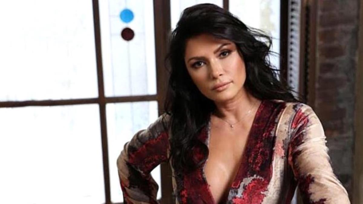 Tuğba Altıntop kimdir? Kaç doğumlu? Nereli? Boyu kaç? Tuğba Altıntop gençliği Tuğba Altıntop kimdir? Kaç doğumlu? Nereli? Boyu kaç? Tuğba Altıntop gençliği