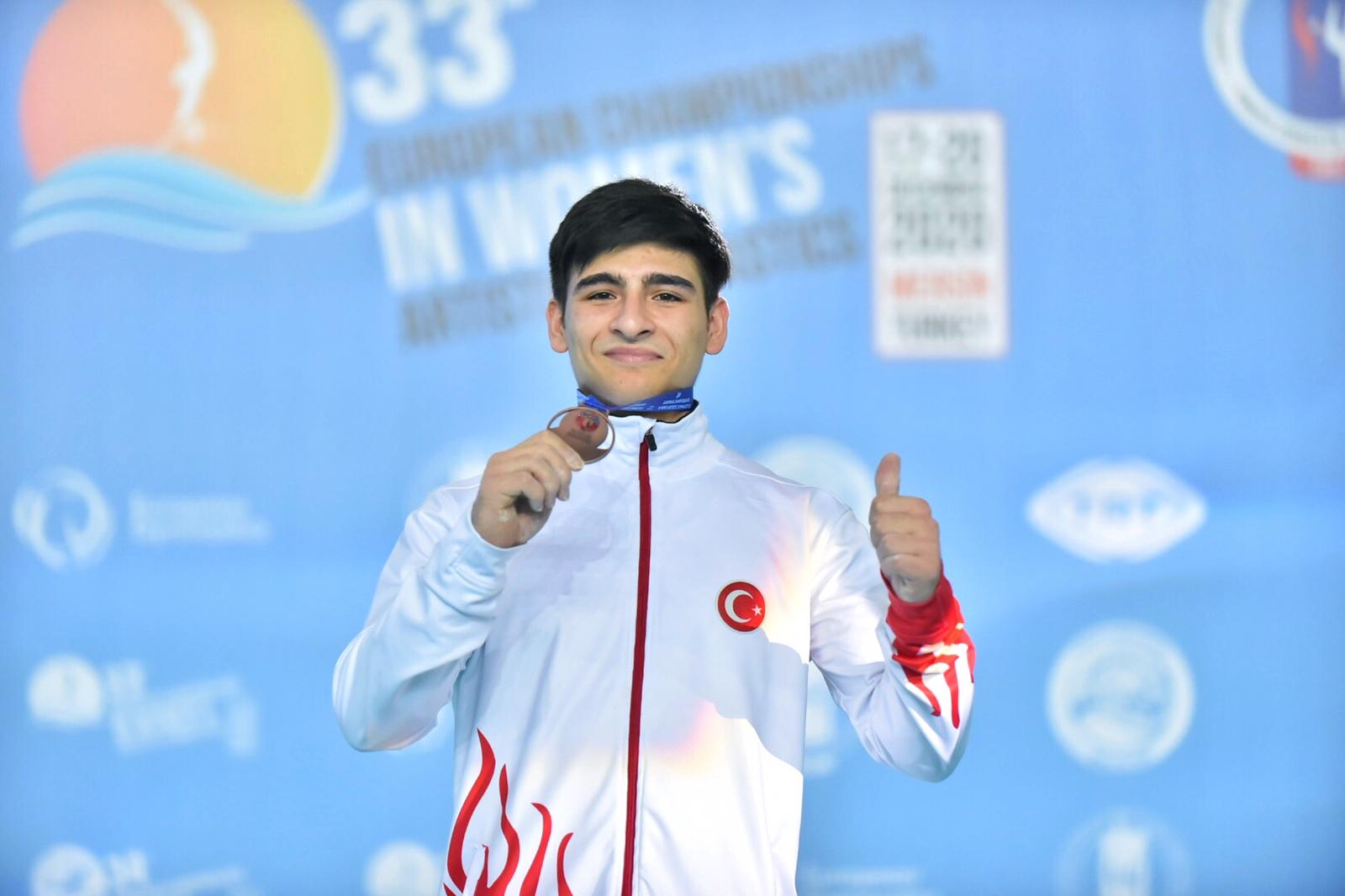 Milli Sporcu Bora Tarhan kimdir? Bora Tarhan kaç yaşında, nereli?