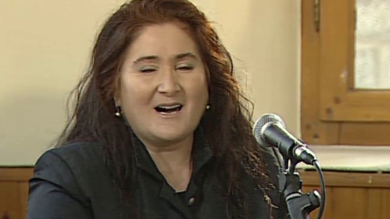 Sabahat Akkiraz kimdir? Nereli? Kaç yaşında? – Sabahat Akkiraz hayatı Sabahat Akkiraz kimdir? Nereli? Kaç yaşında? – Sabahat Akkiraz hayatı