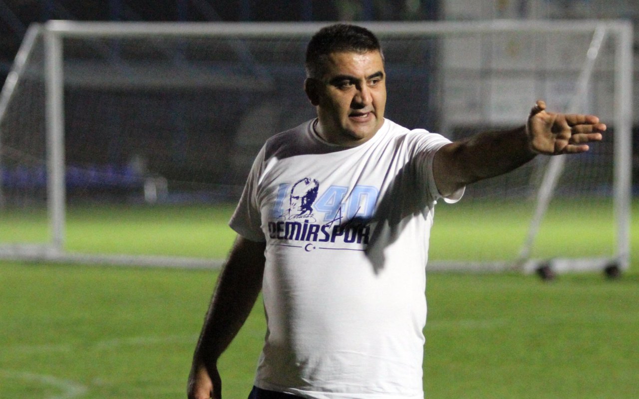 Ümit Özat kimdir, kaç yaşında ve nereli? Ümit Özat alevi mi? Ümit Özat kimdir, kaç yaşında ve nereli? Ümit Özat alevi mi?