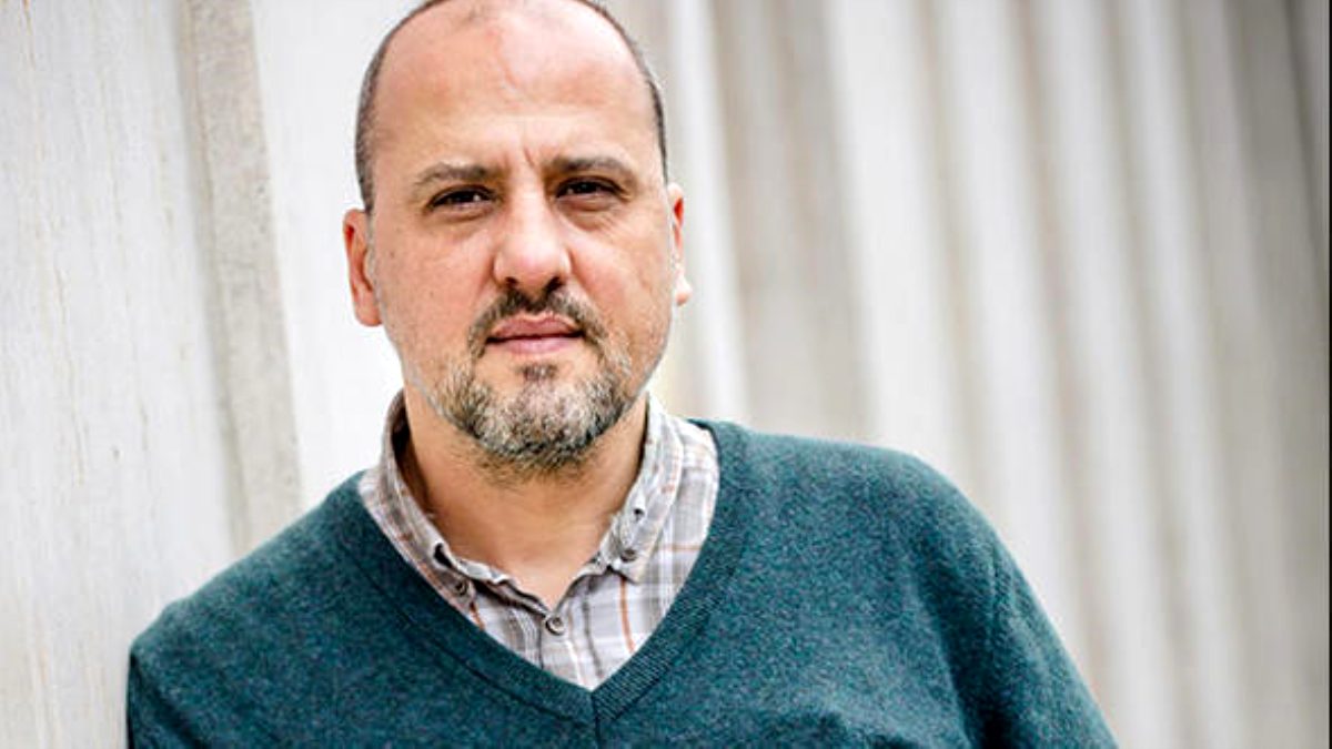 Ahmet Şık Kimdir? Nereli? Kaç yaşında? – Milletvekili Ahmet Şık hakkında neden soruşturma açıldı? Suçu ne?