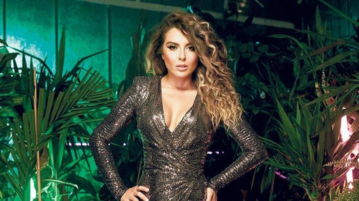 Aslı Hünel kimdir? Aslen nereli? Kaç yaşında? Evli mi? Kimin kardeşi?