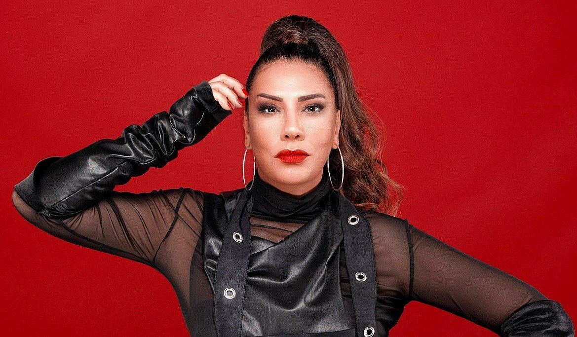 Işın Karaca kimdir?Nereli, kaç yaşında? Evli mi? İşte Işın Karaca’nın albümleri… Işın Karaca kimdir?Nereli, kaç yaşında? Evli mi? İşte Işın Karaca’nın albümleri…